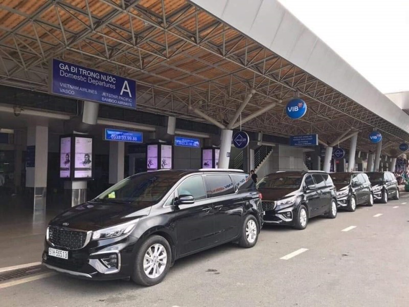Thuê xe 7 chỗ từ sân bay Tân Sơn Nhất về trung tâm – Hành trình thoải mái, giá tốt!